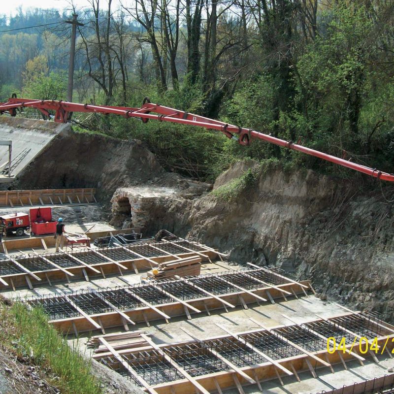 Ricostruzione e consolidamento di canale derivatore