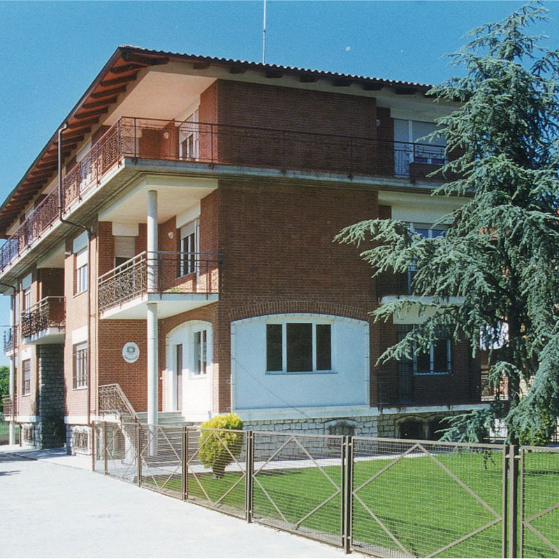 Caserma Stazione Carabinieri in Carrù