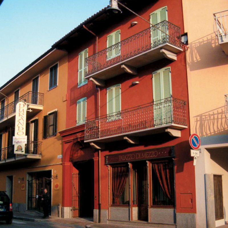 Ristrutturazione edificio in Carrù